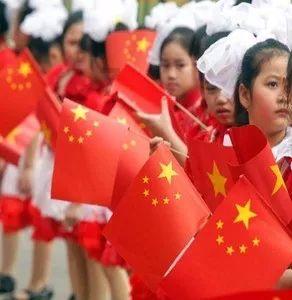 青春痘可以用手挤嘛？